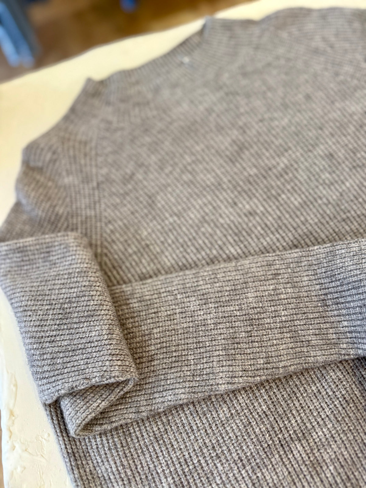 Pull Elyas- gris